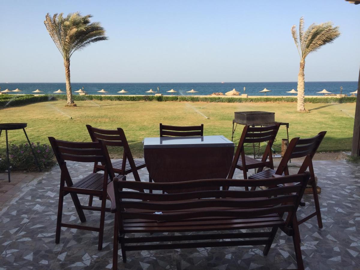 Beach Front Chalet Ain Sukhna Eksteriør bilde